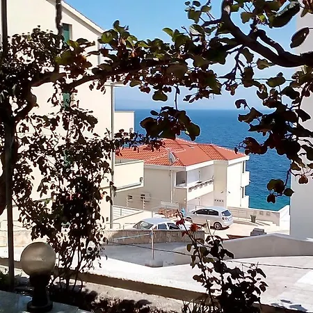 Damjan Apartment